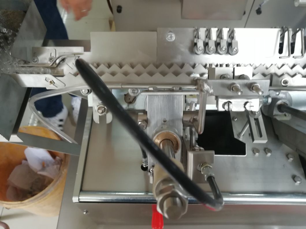 Máquina de llenado y sellado de ampollas de vidrio de inyección de control PLC (5-10ML)