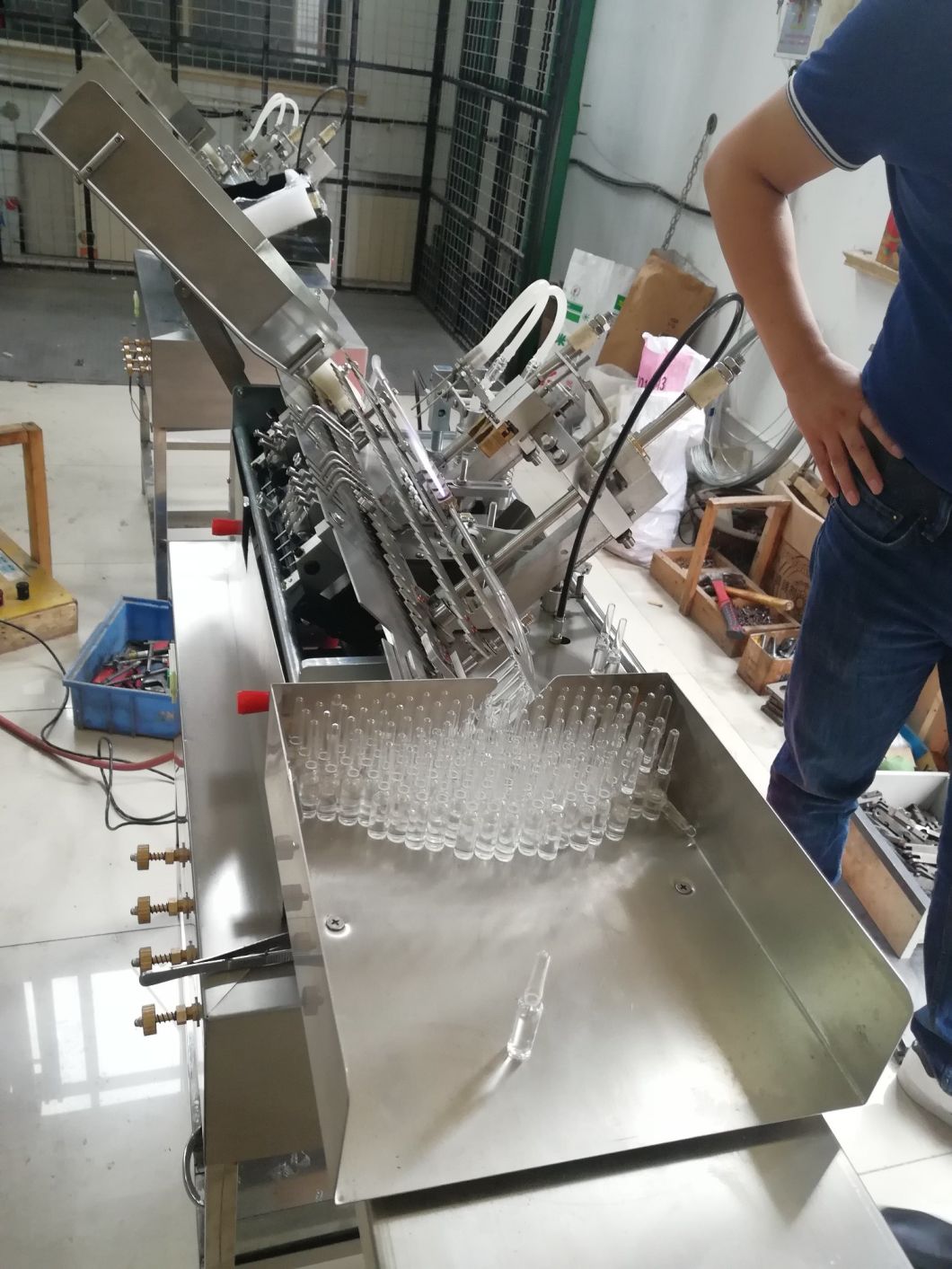 Máquina de llenado y sellado de ampollas de vidrio de inyección de control PLC (5-10ML)