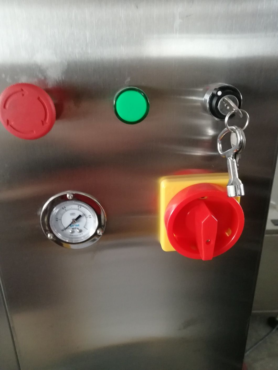 Máquina de llenado y sellado de tubos de plástico blando / laminado de tubos de plástico (cumple con las normas GMP)