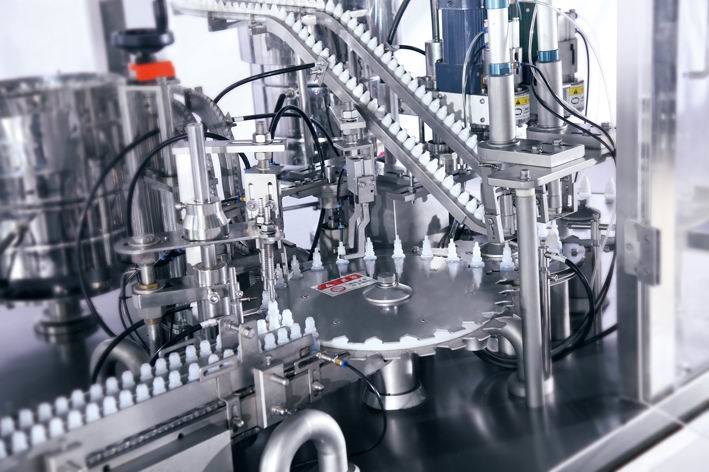 Venta caliente botella de vidrio de cigarrillo electrónico máquina tapadora de llenado de líquidos