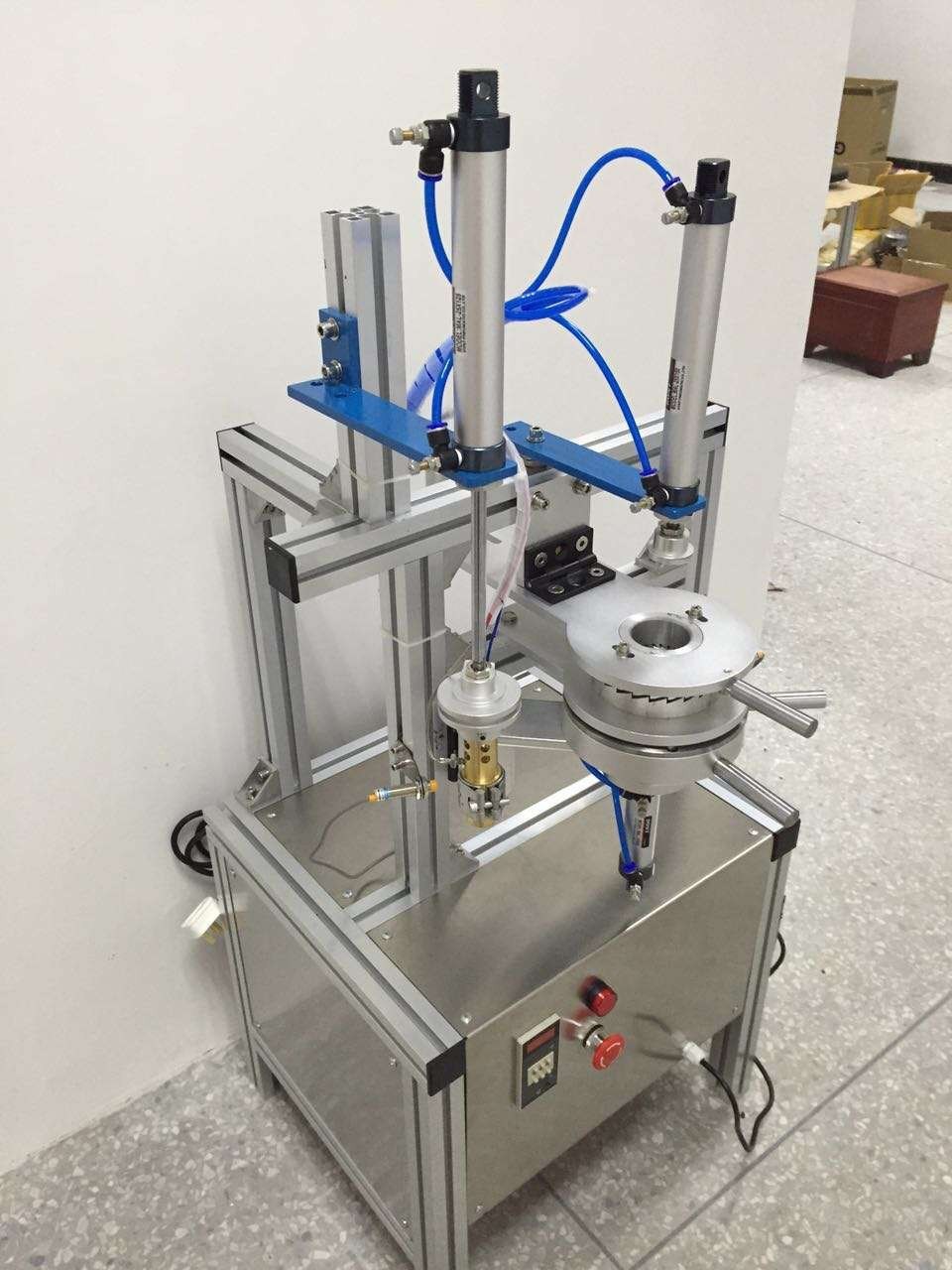Máquina de embalaje plisada de papel de disolución de fusión de burbuja azul / máquina de embalaje de envoltura plisada de limpiador de inodoro