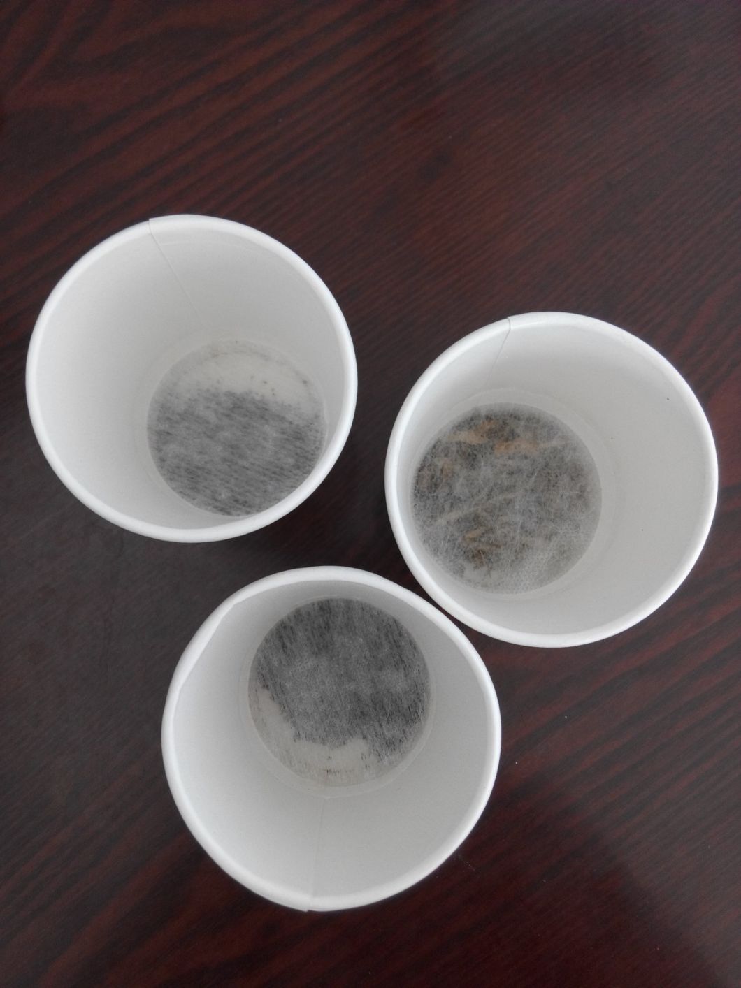 Máquina oculta para hacer té / café instantáneo taza de té