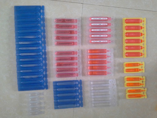 Botella de ampolla de pl&aacute;stico de aceite lubricante que forma la m&aacute;quina de llenado y sellado (BSPFS)