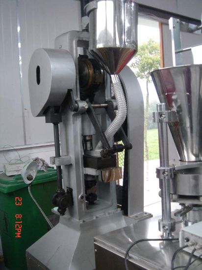 Thp-6 Flower Basket Pharmaceutical Manufacturing Rotary Tablet Making Machine of Pill Press