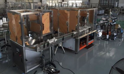 Servo Motor Electronic Cigarette Filling Production Machine (PET bottle)