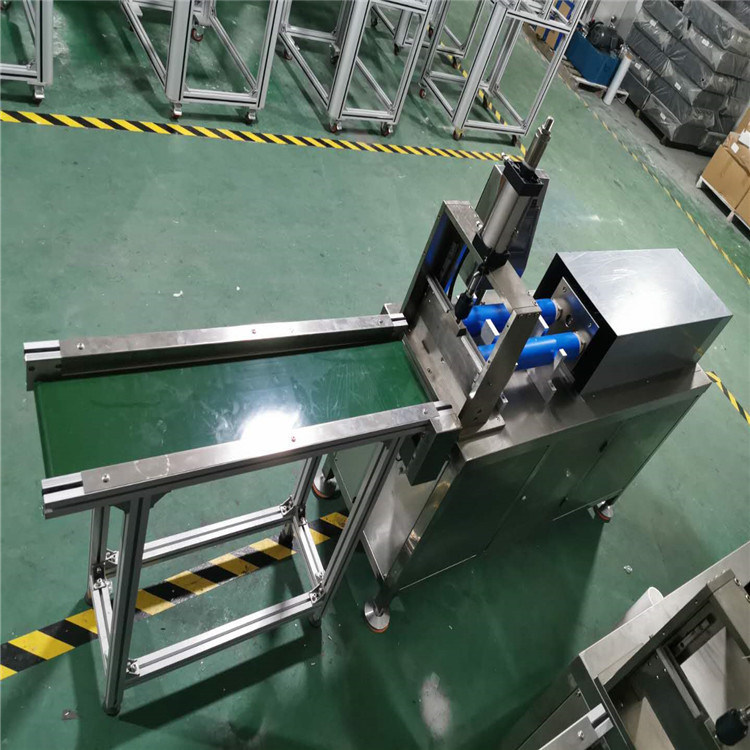 машина для изготовления кускового мыла 