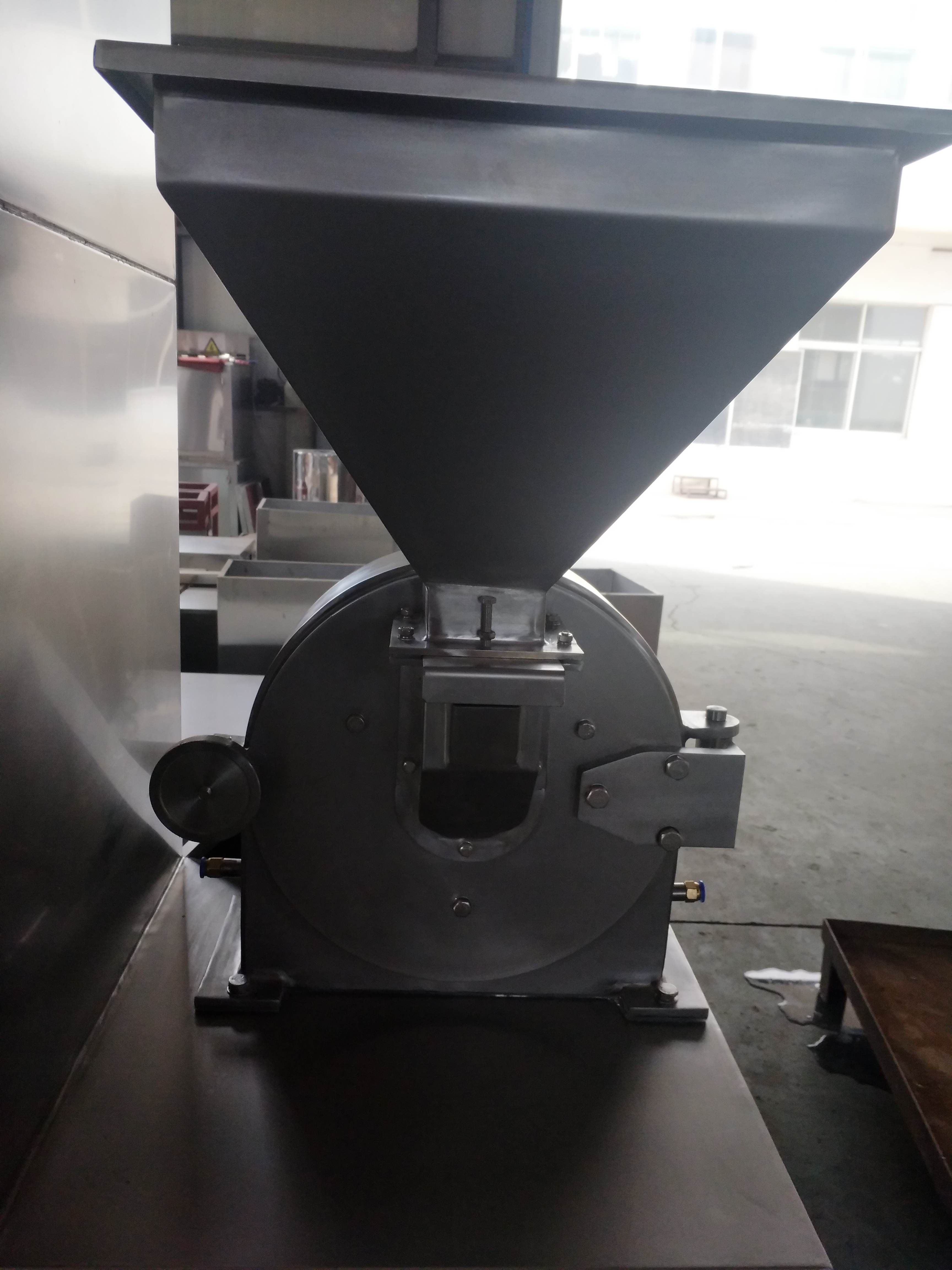BFS Universal/Coarse/Superfine Grinder/Grinding/Crushing/Milling Machine for Food,Chemical,Pharmaceutical,,Salt,Coffee,Pepper,Vegetable